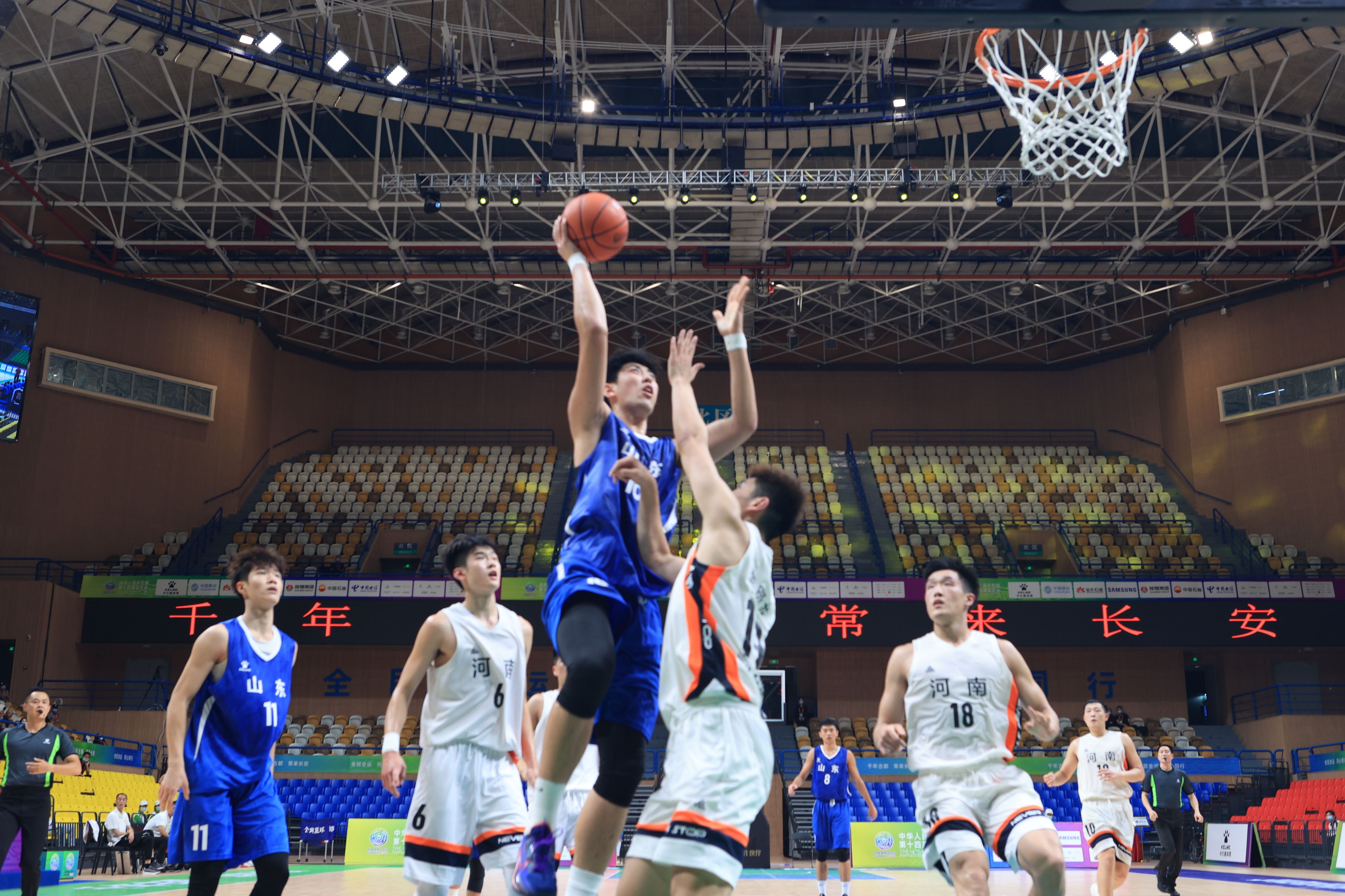 俱乐部通过 俱乐部通过